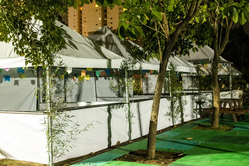 Tenda 3x3 sem calha branca com balcão