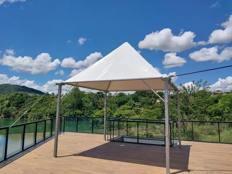 Tenda 4x4 com calha branca