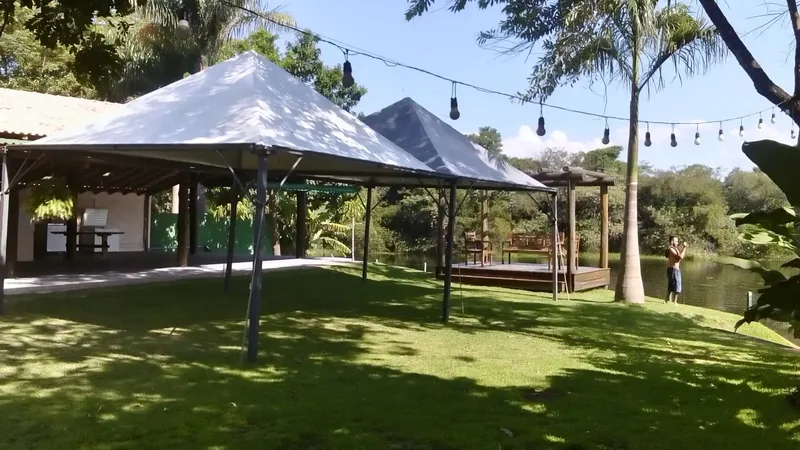 Tenda 5x5 agregada